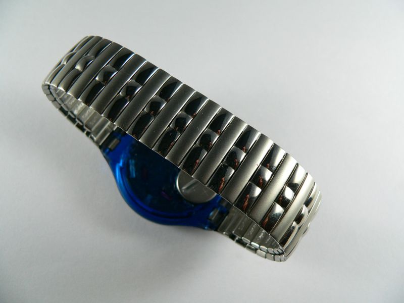 Swatch chrono Moond Date SCN402 – swatchandbeyond.com