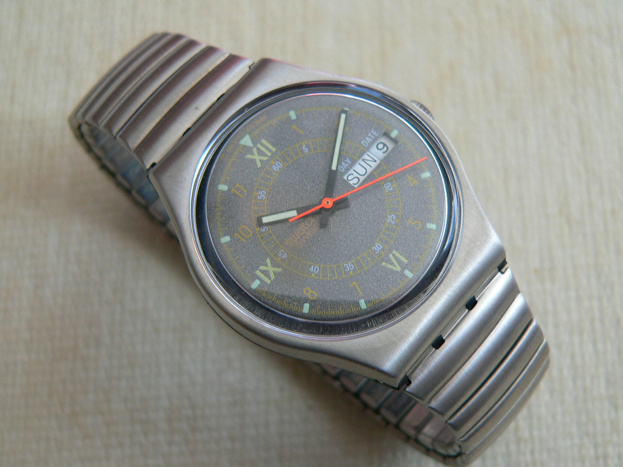 コレクターの方必見】Swatch スウォッチ 1988年アート GZ111