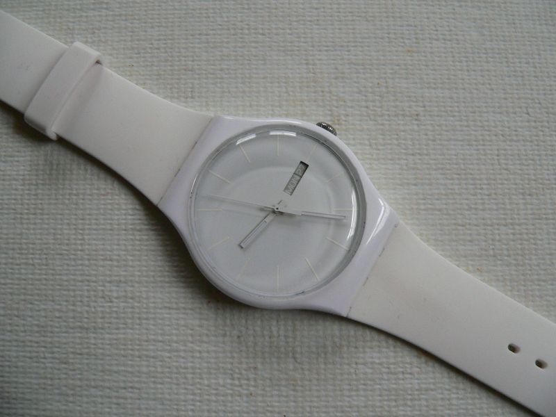 Swatch Watch - SUOW701 - WHITE REBEL Swatch eBay Special – White Rebel – New Gent - SUOW701  main image 4