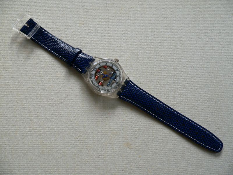 人気沸騰ブラドン Swatch Blue swatchandbeyond.com – SLK110 Through 時計